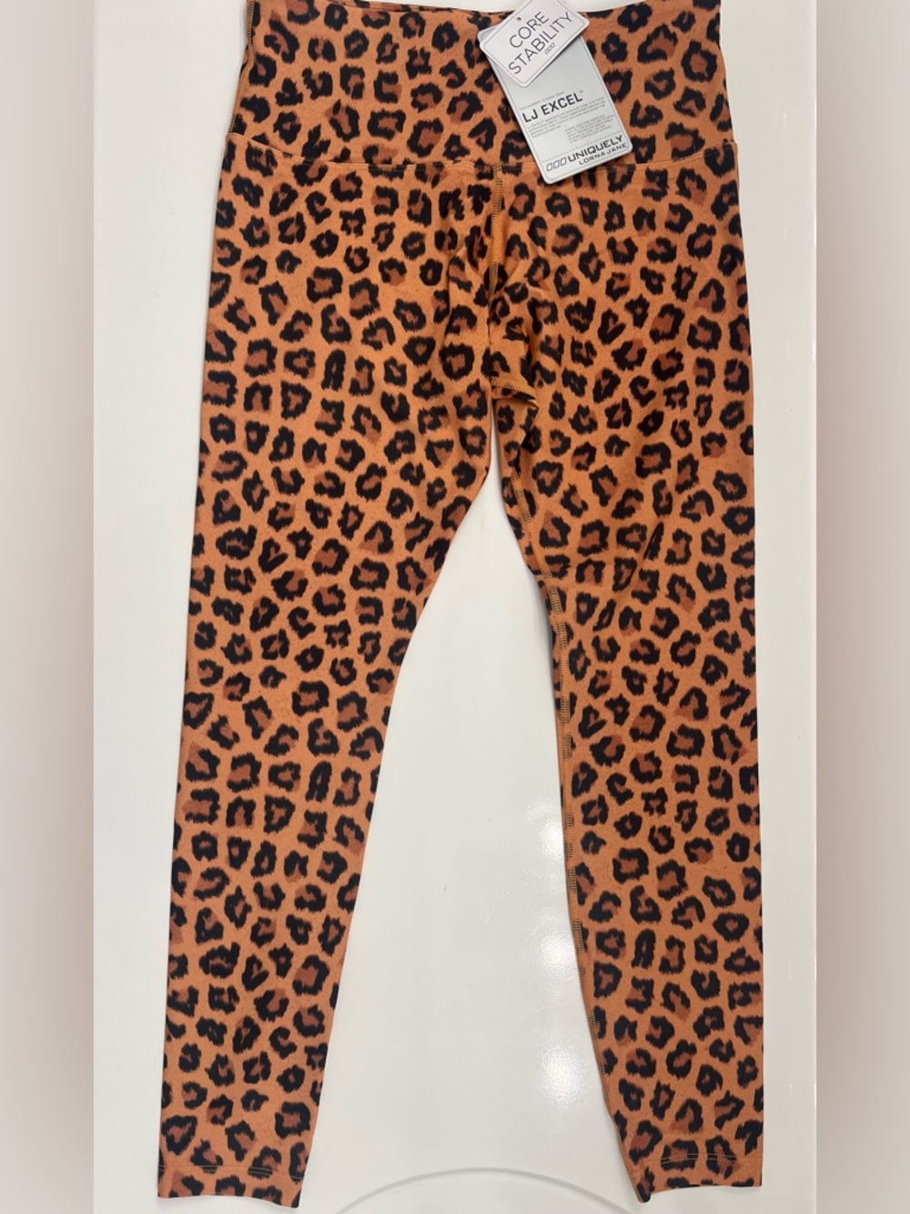 Lorna Jane Leopard Print Leggings - Rust/Black New with tags.